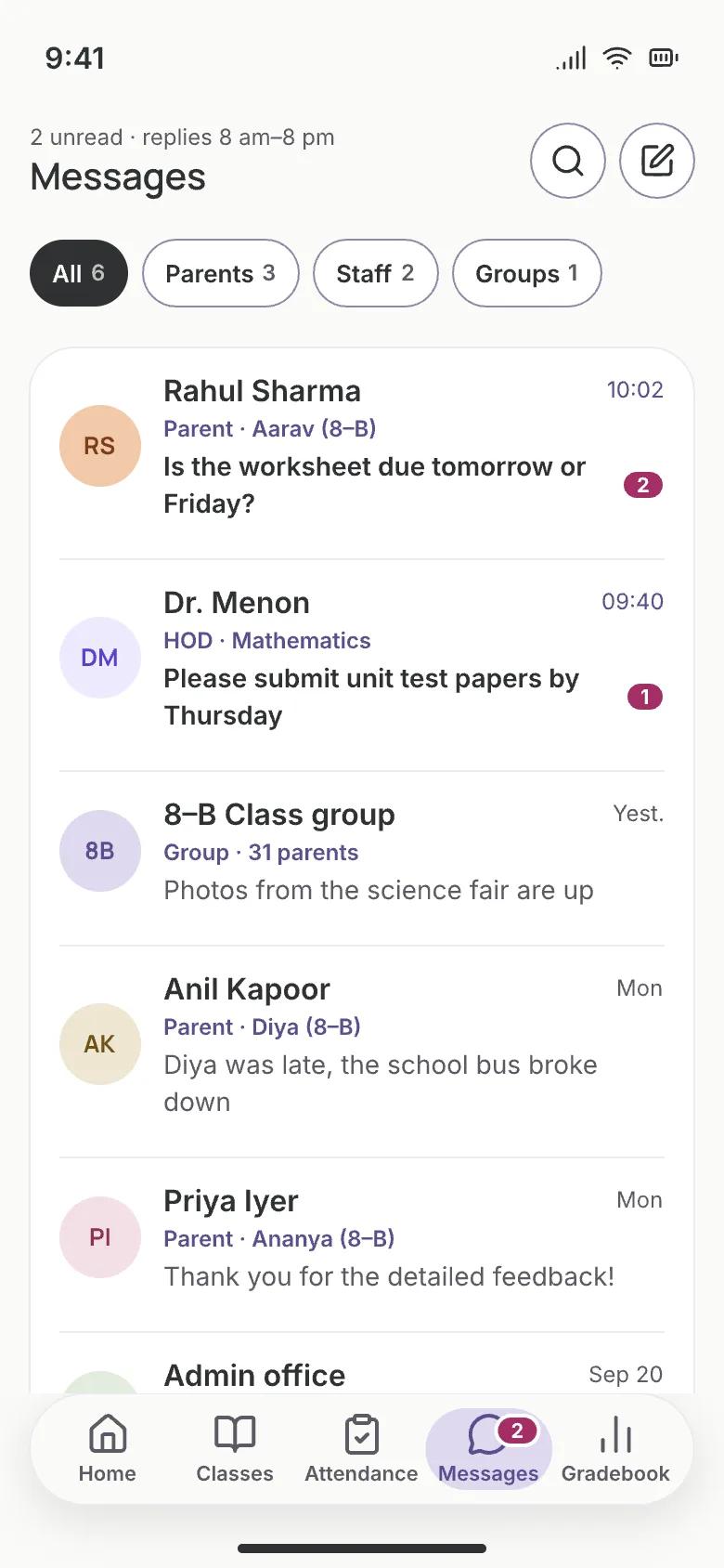 Messages in the Scholva teacher app: parent questions, a note from the head of department and the class parents group, with unread counts.